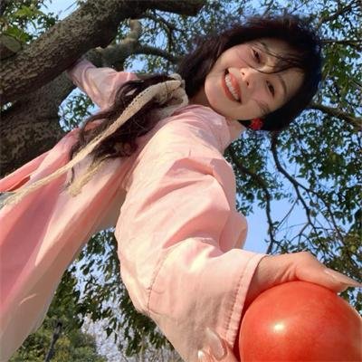 黎明时分的年轻人们